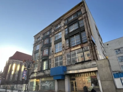 Trwa przebudowa kamienicy w centrum Wrocławia. Szczegóły owiane tajemnicą