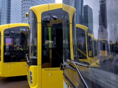 Kamery zamiast lusterek, fotel kierowcy z masażem i pojemna bateria. Chińskie „elektryki” wyjadą na ulice Katowic