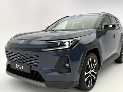 Nowa Toyota RAV4 to już hit. 100 km na prądzie i 5 l spalania