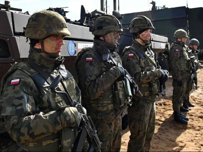 Szef MON ogłosił sukces. Dziesiątki miliardów euro mogą trafić do Polski