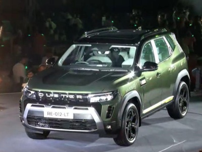 Premiera nowego Dustera z wielką pompą. Tancerze, muzyka i fajerwerki