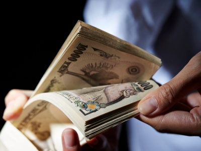 Japoński jen znów przyciąga uwagę inwestorów z całego świata