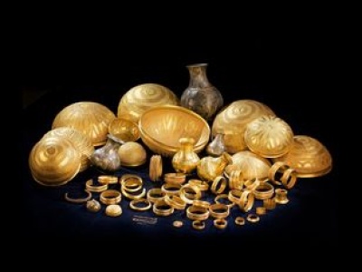 Złoty skarb. Ukrył kamienie z kosmosu