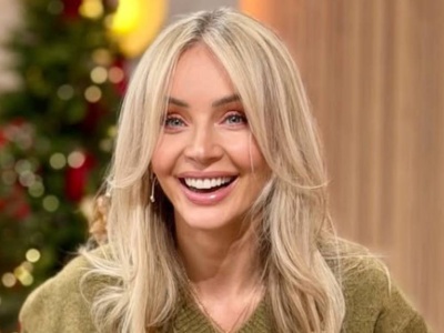 Zapomnij o czarnych botkach. Te buty to hit zimy. Nosi je Aga Woźniak-Starak