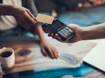 Płatność kartą lub smartfonem została odrzucona? Oto możliwe powody