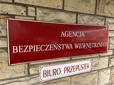 Były wiceszef ABW wydalony ze służby. Siemoniak: uczestniczył w przedsięwzięciu politycznym