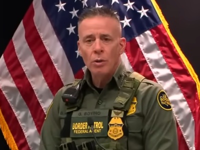 Śmierć Alexa Prettiego. Funkcjonariusze Border Patrol mówią o obronie własnej