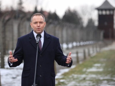 Prezydent w Auschwitz: Po 1945 r. pamiętaliśmy o ofiarach, ale zapomnieliśmy o sprawcach
