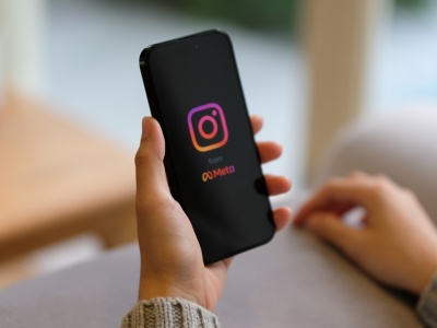 Giganci mediów społecznościowych staną przed sądem. Pozwała ich 19-latka