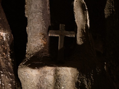 Święci z soli. Pielgrzymim szlakiem w Kopalni Soli w Wieliczce  