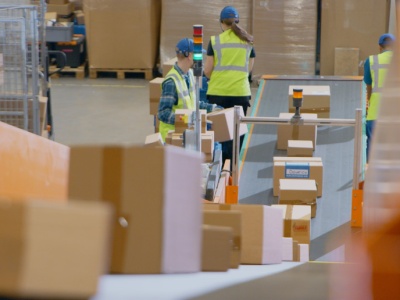 Gigant logistyki tnie tysiące etatów