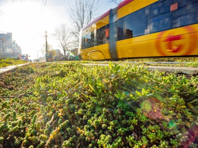 Zielone torowisko i nowoczesne przystanki na Grochowskiej w 2027 roku