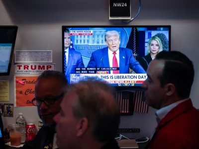 Dolar mocno stracił. Zszedł poniżej 3,50 zł