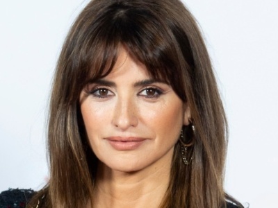 Penelope Cruz zmieniła fryzurę. W nowym kolorze i cięciu pokazała się na Paryskim Tygodniu Mody