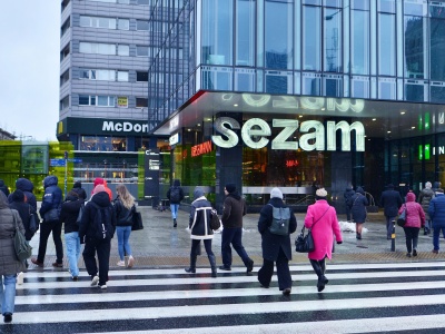 Rynek pracy hamuje. W rok przybyło ponad 100 tys. bezrobotnych