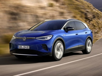 Volkswagen ID.4 znowu na celowniku. Dwie akcje serwisowe i ostrzeżenie: po ładowaniu parkuj na zewnątrz