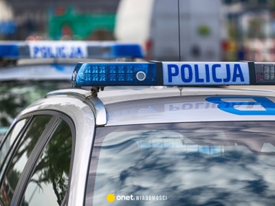 44-letni funkcjonariusz SOP, który zaatakował nożem rodzinę, doprowadzony do prokuratury