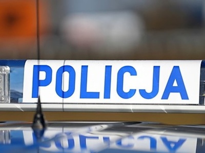 Znaleziono dwa ciała. Mężczyzna zabarykadował się w budynku. Na miejscu kontrterroryści