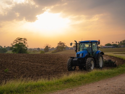 Dopłaty zagrożone! Nowe prawo może wyrzucić z systemu nawet 600 tysięcy gospodarstw