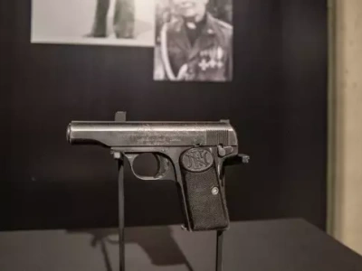 Pistolet majora Sucharskiego wraca do Gdańska. Trafił do zbiorów Muzeum II Wojny Światowej