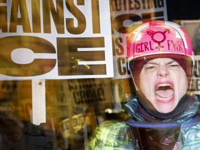 Co widzimy, kiedy widzimy śmierć Renée Good i Alexa Prettiego