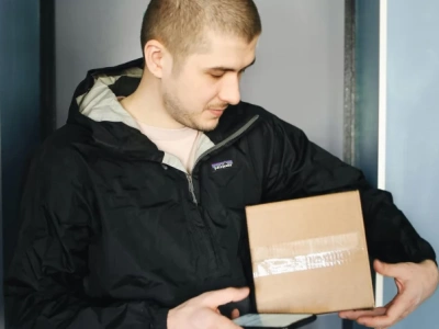 Po pracy szkoda czasu na zakupy. Dlaczego w Katowicach drobne sprawunki coraz częściej zamawia się z dostawą