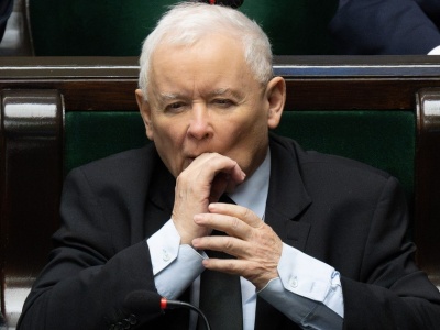 PiS stracił posłuch w ważnej grupie. Kaczyński robi co może, ale pudłuje