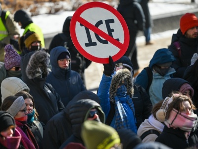 Funkcjonariusz ICE próbował wedrzeć się do konsulatu Ekwadoru