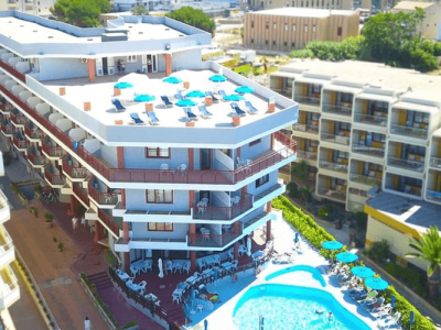 Sardynia na przedłużony weekend za 919 PLN🏖️☀️ Loty + ⭐⭐⭐ hotel nad morzem ✈️🌊