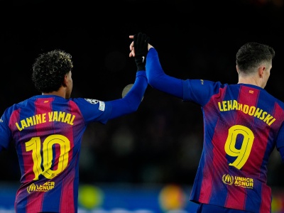 Liga Mistrzów. Barcelona uniknęła wpadki i nie musi grać w barażach, 107. gol Lewandowskiego