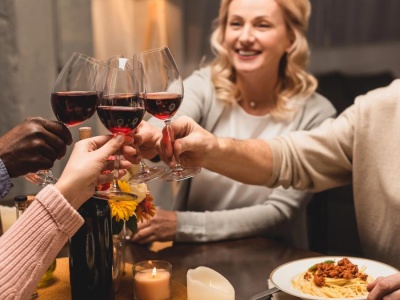 Wypiłeś całą butelkę wina? Sprawdź, ile alkoholu masz we krwi