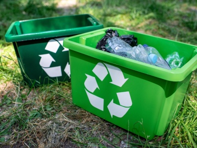ORLEN przyspiesza rozwój recyklingu. Udane testy seryjnej produkcji opakowań