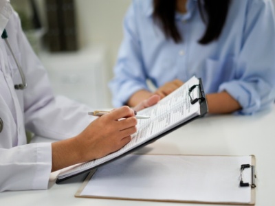 Zagraniczny wyjazd lub prezent? Ta grupa lekarzy musi się wytłumaczyć