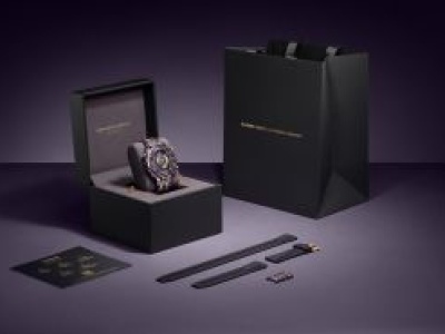 Złoty i nieskromny. Do Polski trafia Huawei Watch Ultimate Design Royal Gold