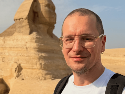 Krzysztof Zalewski u boku pięknej wokalistki. To nagranie wszystko wyjaśnia