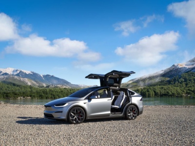 Jaka piękna katastrofa – czyli Tesla na własne życzenie