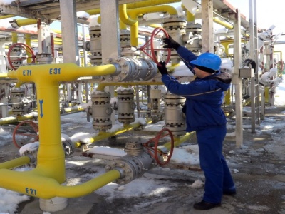 Zakaz importu gazu z Rosji. Polska w pelerynie superbohatera ratuje sąsiadów