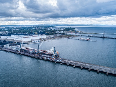 Port Gdańsk z kolejnym wzrostem przeładunków. Paliwa płynne dominują, kontenery z rekordem