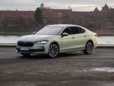 Długi dystans: Škoda Superb 1.5 TSI Plug-In Hybrid - 3 plusy i 3 minusy