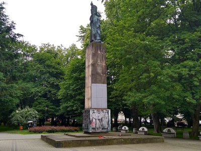 Z rzeszowskiego placu zniknie „pomnik wdzięczności” okupacyjnej armii sowieckiej