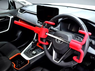 Toyoty są kradzione hurtowo. Rozwiązanie jest proste jak drut