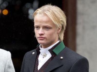 W sądzie będzie sam. Norweski pałac o procesie pasierba księcia