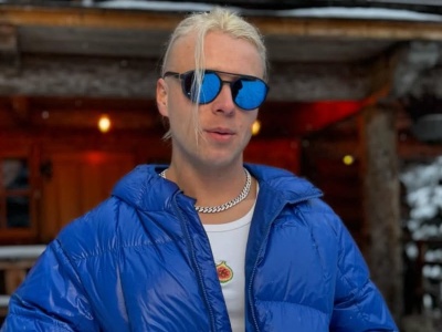 Podduszał 12-latkę, żeby zabrać jej koszulkę Skolima – artysta komentuje