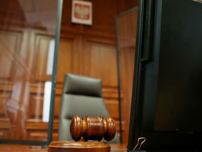 Wyłudzili od seniora kredyt na 74 tys. zł. Sąd Okręgowy w Częstochowie właśnie ogłosił zaskakujący wyrok