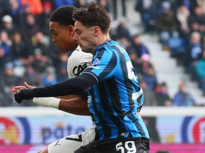 Nicola Zalewski zmieni ligę?! Chce go klub polskiej legendy