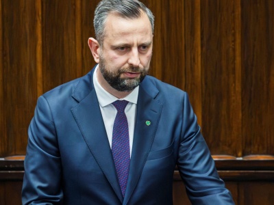 „To jest zdrada”.  Szef MON nie ma wątpliwości, były żołnierz WP z zarzutami pracy d…