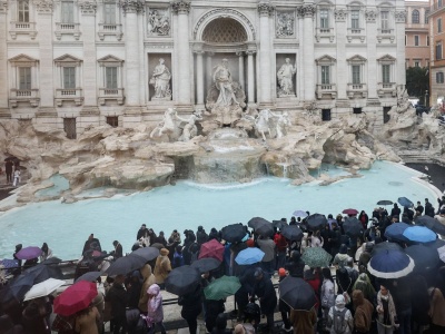 Polacy szturmują Włochy. Trzycyfrowe wzrosty rezerwacji do popularnych miast