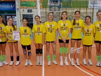 „Ósemka” najlepsza w mieście i z awansem dalej