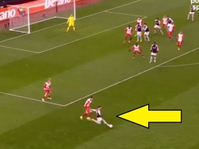 Wszedł i dał impuls. Znakomite dogranie Casha