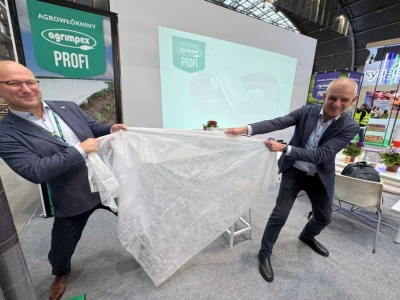 Agrowłóknina Agroflex i agrowłóknina Puszysta Agrimpex - skuteczna ochrona truskawek i malin przed mrozem i uszkodzeniami